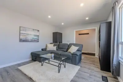 647 Douglas Street, North Bay, On P1b 5n9