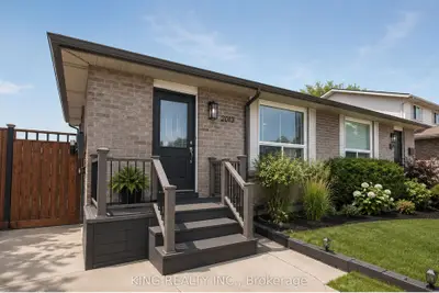 2613 Carissa Avenue, Windsor, On N8r 2j8