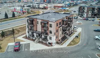 Condo Townhouse in Kitchener