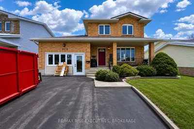 Duplex in Kingston