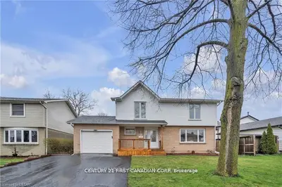 53 Archer Crescent, London South, On N6e 2a4