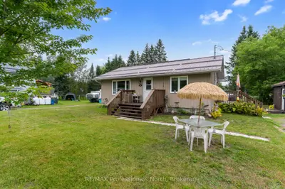 1b Lyons Street, Minden Hills, On K0m 2k0