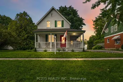 Detached in West Elgin
