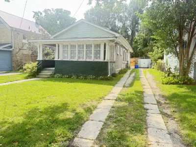 Detached in London East