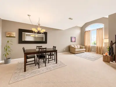 Condo Townhouse in Barrhaven