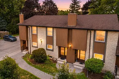 Condo Townhouse in Cambridge