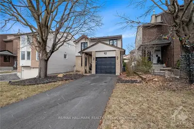 92 Gillespie Crescent, Hunt Club - Windsor Park Village And Area, On K1v 0j2