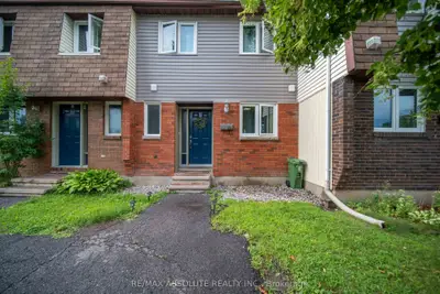 1299 Cedarcroft Crescent 25, Cyrville - Carson Grove - Pineview, On K1b 5g9