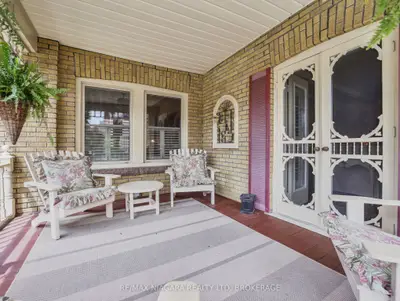 5079 Armoury Street, Niagara Falls, On L2e 1t3
