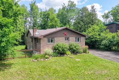 30 Woods Avenue, Kawartha Lakes, On K0l 2w0