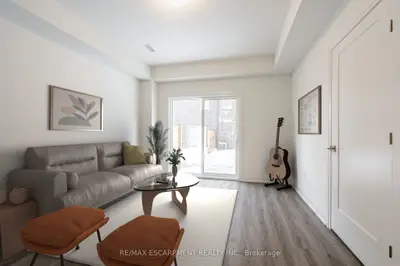 16 Clear Valley Lane, Hamilton, On L0r 1w0