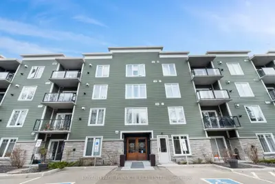 Condo Apartment in Gravenhurst