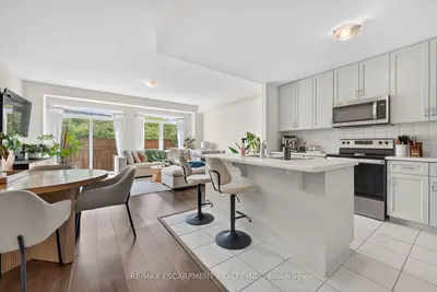 27 Rachel Drive 22, Hamilton, On L8e 0k6