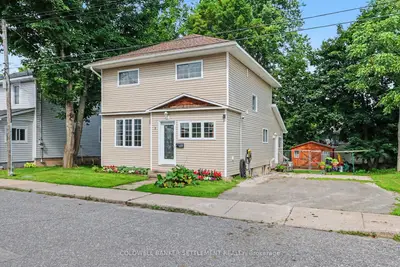 Detached in Perth