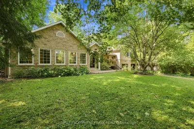 110 Old Ancaster Road, Hamilton, On L9h 4g7