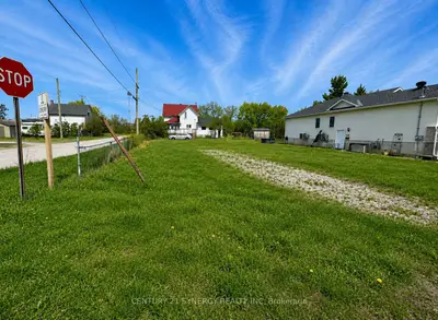 24 King Street, Smiths Falls, On K7a 3c9