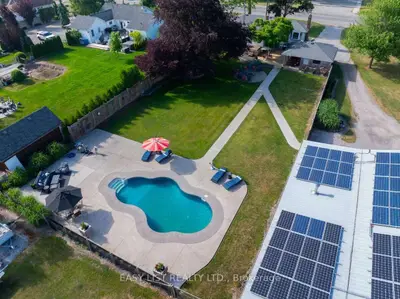 710 Seacliff Drive, Kingsville, On N9y 2k7
