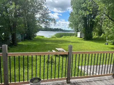 Detached in Beckwith