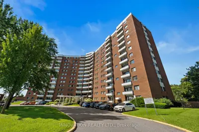 Condo Apartment in Cityview - Parkwoods Hills - Rideau Shore