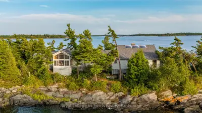 1 B427 Turning Island, The Archipelago, On P2a 0b7