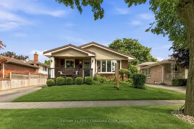 14 Alayne Crescent, London South, On N6e 2a3
