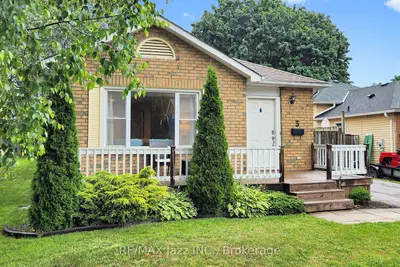 3 Pochon Avenue, Port Hope, On L1a 2x8