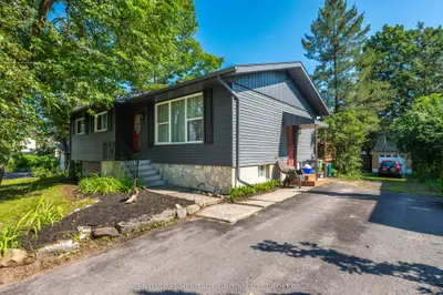 925 Woodbine Road, Kingston, On K7p 2x4