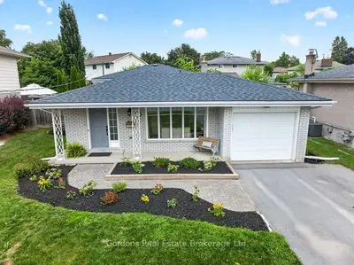 Detached in Belleville