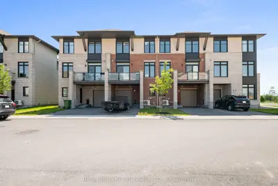 Att/Row/Townhouse in Barrhaven