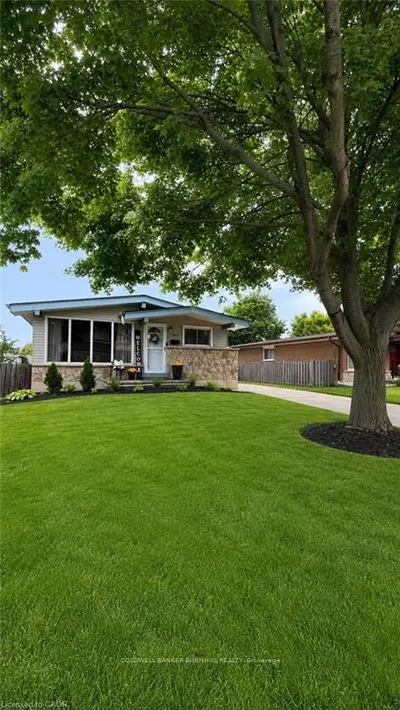 241 Thorner Drive, Hamilton, On L8v 2m6
