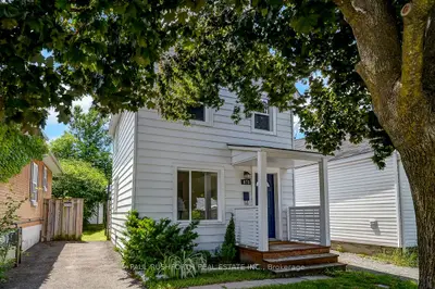 978 Admiral Avenue, Carlington - Central Park, On K1z 6l9