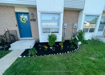 Condo Townhouse in Woodstock