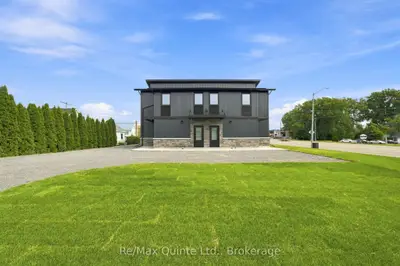 Fourplex in Belleville