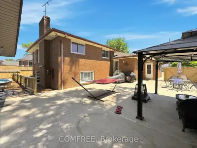 6310 Matchette Road, Lasalle, On N9j 2j7