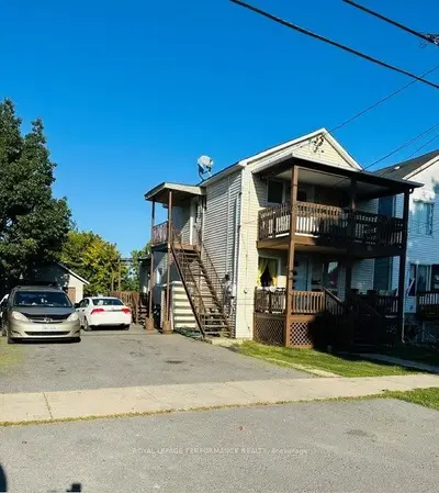 221 St Felix Street 221-221a, Cornwall, On K6h 5a4