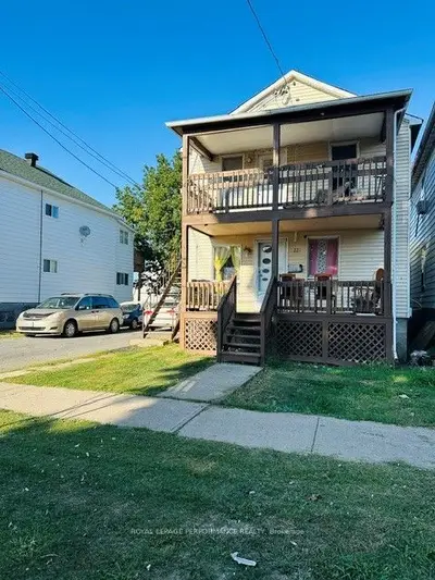 221 St Felix Street 221-221a, Cornwall, On K6h 5a4