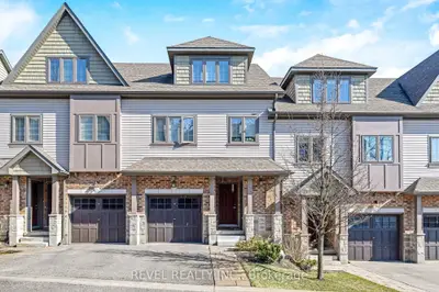 Condo Townhouse in Guelph/Eramosa