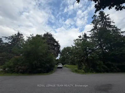 3044 UPPER OTTERSON Place, Billings Bridge - Riverside Park and Area, ON K1V 7B6