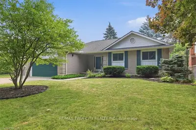 Detached in Waterloo