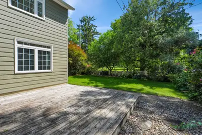 24 Bedford Crescent, Manor Park - Cardinal Glen And Area, On K1k 0e4