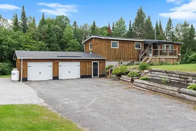 Detached in Lanark Highlands