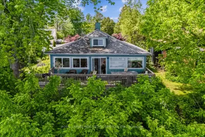 2 14th Street, Grimsby, On L3m 2w2