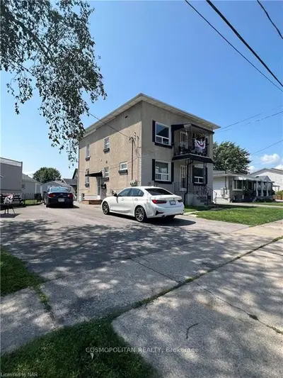 68 Clifford Avenue, Welland, On L3c 2g1