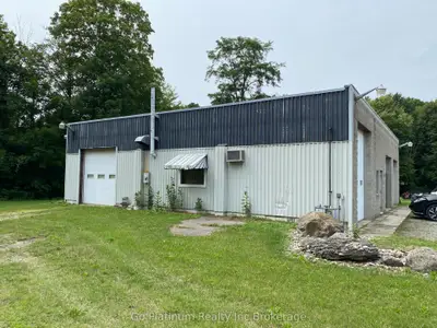 2427 Pine Grove Road, Norfolk, On N4b 2e7