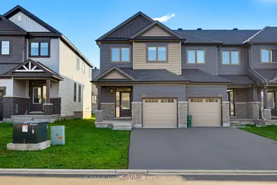 321 Grackle Street, Blossom Park - Airport And Area, On K1x 0g6