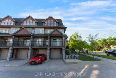 Condo Townhouse in Kitchener