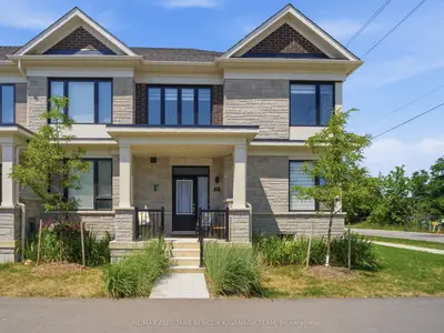 Att/Row/Townhouse in Kawartha Lakes