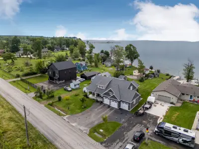 3176 Lakeshore Road, Haldimand, On N1a 2w8