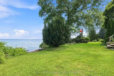 58 Bentons Lane, Prince Edward County, On K0k 2p0