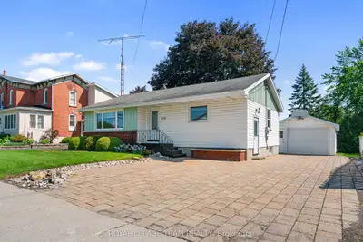 Detached in North Dundas